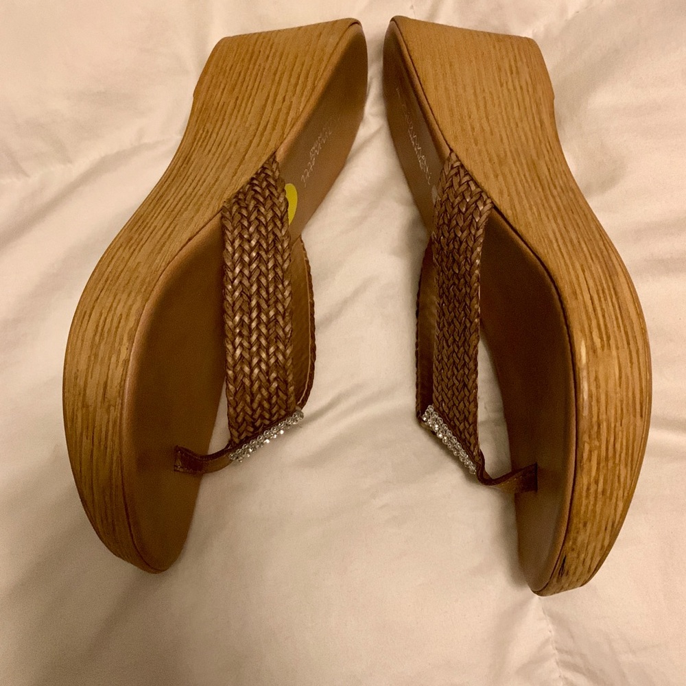 ✨Sandals✨ - Picture 2 of 5